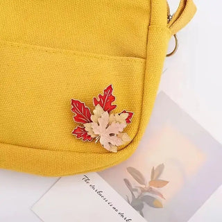 Luxury Maple Leaf Crystal Brooch – Sparkling Rhinestone Leaf Pin for Women, Autumn Winter Fashion Jewelry Gift
