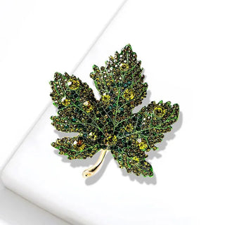 Luxury Maple Leaf Crystal Brooch – Sparkling Rhinestone Leaf Pin for Women, Autumn Winter Fashion Jewelry Gift