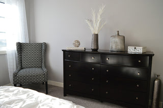 Dressers & Nightstands