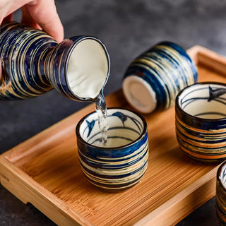 Decorative Blue Porcelain Saki Set with 1 Sake Carafe 4 Sake Cups