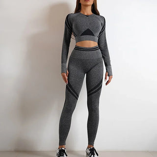 2-Piece Seamless Yoga Set – Long Sleeve Crop Top & Scrunch Leggings