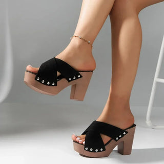 Akexiya Rivet Pumps