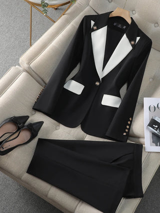 Women’s 2-Piece Pant Suit