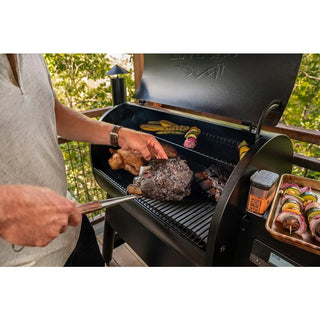 Traeger Pro 780 Electric Wood Pellet Grill and Smoker with WiFi and App Connectivity