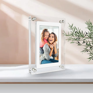 Digital Photo Frame – A Gift That Keeps Her Memories Alive